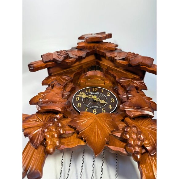 Wall Mounted Cuckoo Clock Kaiser Quartz Squirrel Maple Leaf German Design Musica - Picture 11 of 16